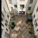 Modern In The Center Of Riga! شقة